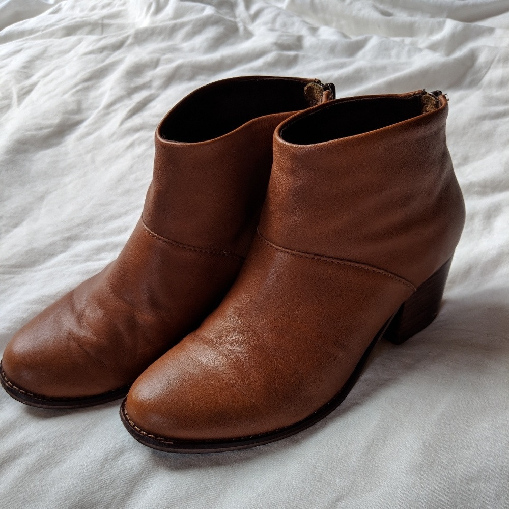 Toms Leila warm tan cognac leather booties
